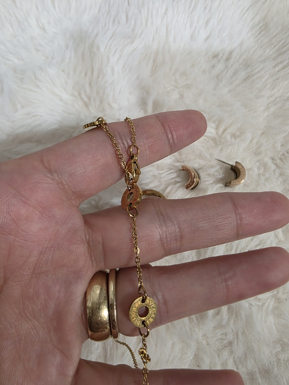 High Qlty Tri-Tone Stacked Pendant Necklace and Stud Earring Set - Gold & Silver - Picture 3 of 7